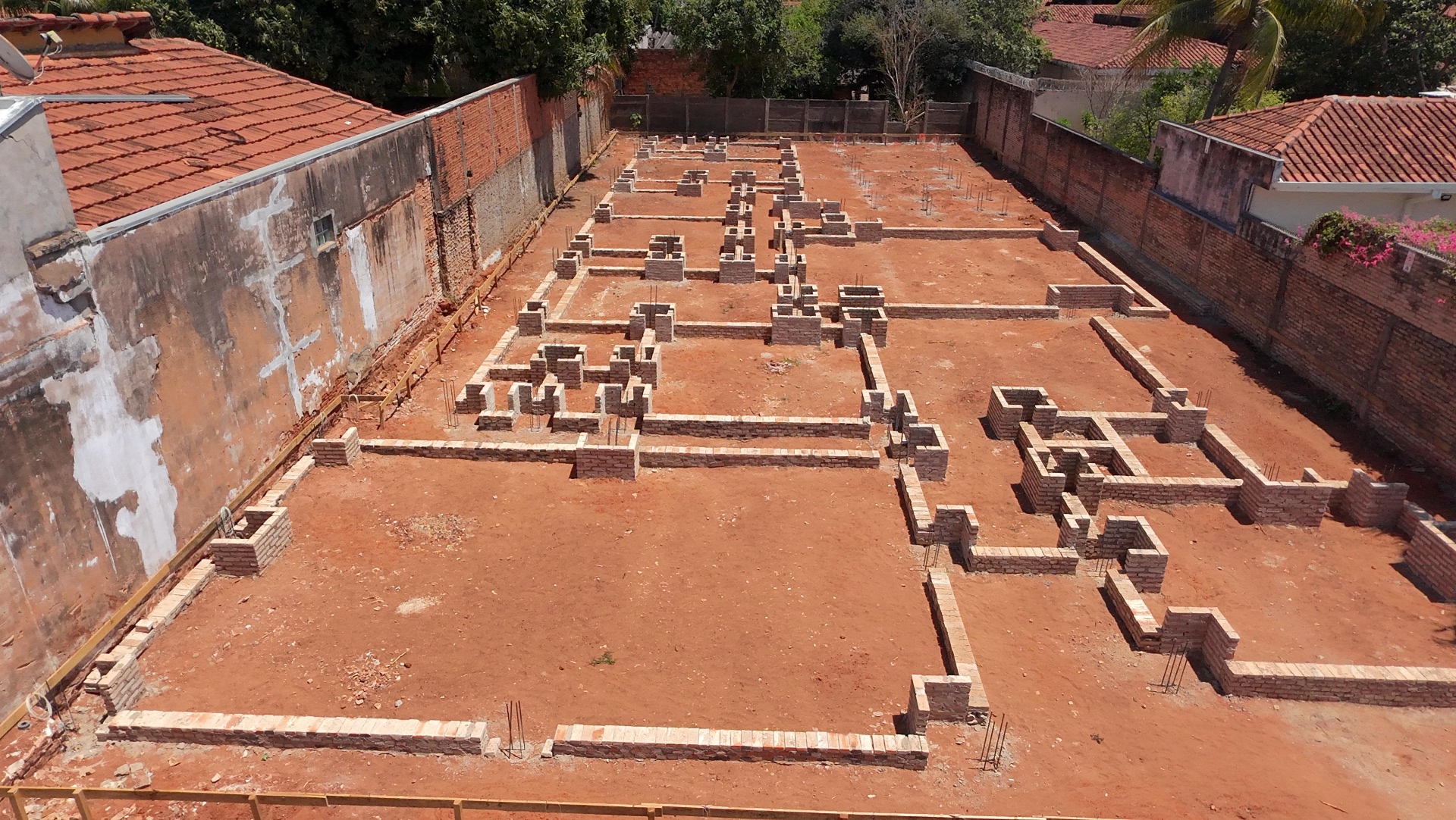 Obra em andamento - Centro (2/4)
